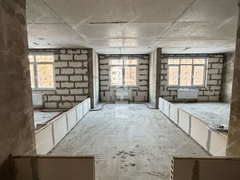 трёхкомнатная квартира на улице Максима Горького дом 73