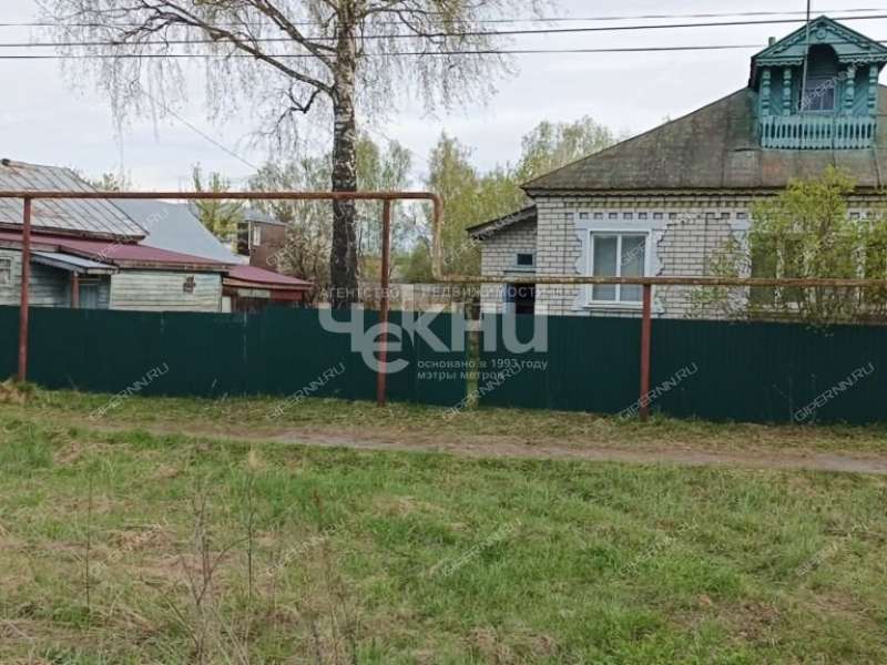 дом на улице Ленина село Новосёлки