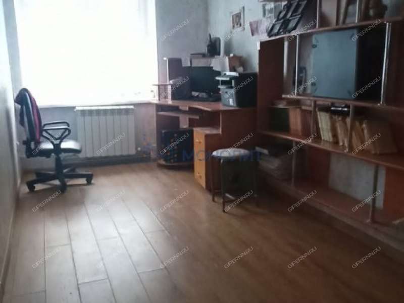 трёхкомнатная квартира на Новосоветской улице дом 4