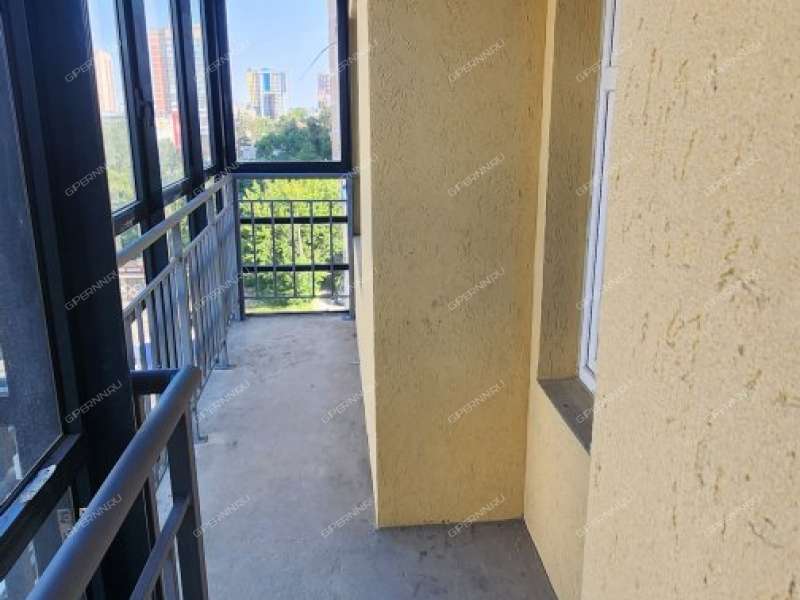 четырёхкомнатная квартира на Полтавской улице дом 15