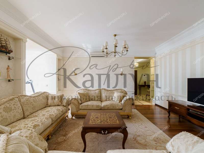 трёхкомнатная квартира на улице Коминтерна дом 139