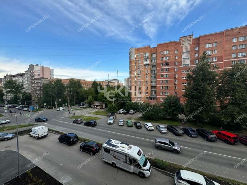 трёхкомнатная квартира на Полтавской улице дом 15