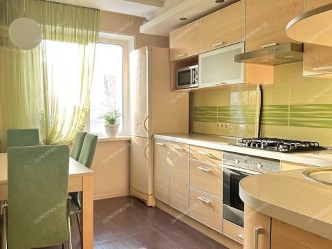 4-komnatnaya-ul-yuliusa-fuchika-d-7 фото