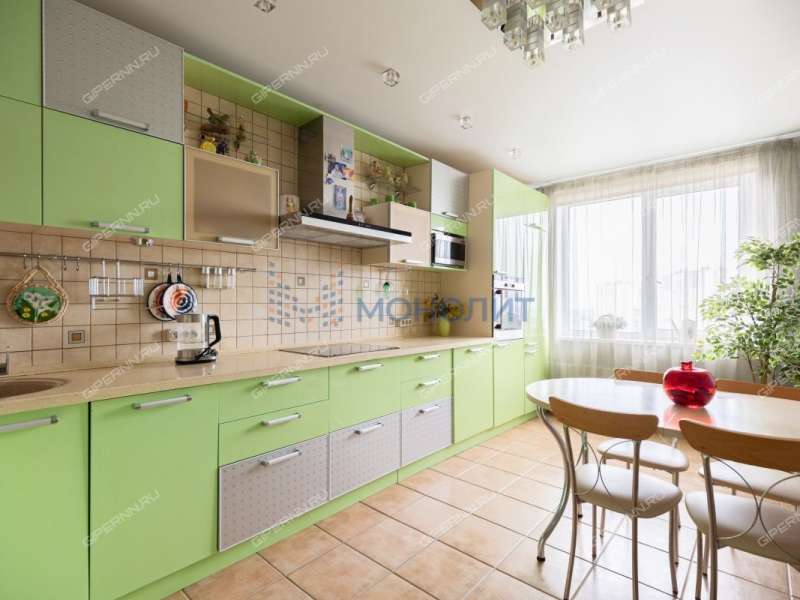 трёхкомнатная квартира на улице Родионова дом 165 к9