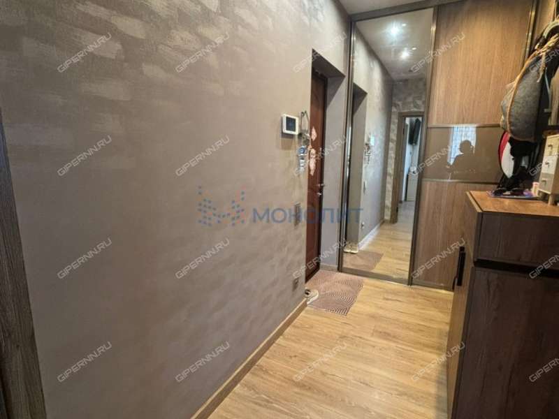 трёхкомнатная квартира на бульваре 60-летия Октября дом 25 к3