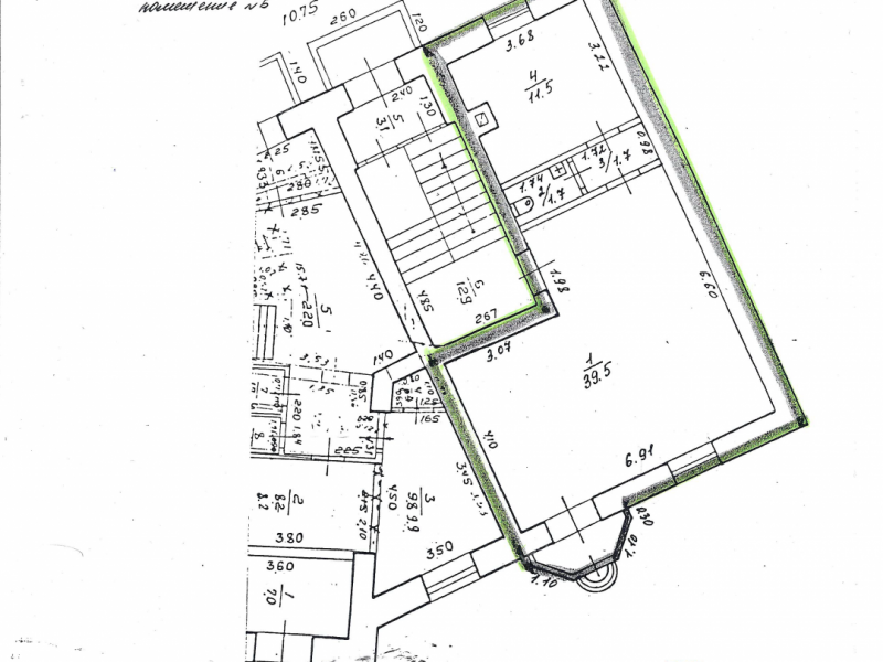 помещение под торговую площадь на улице Октябрьской Революции