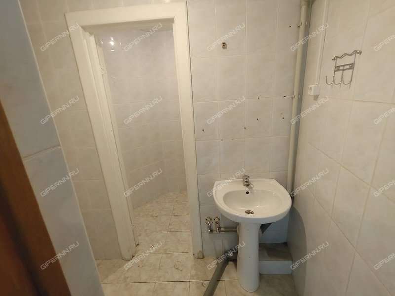 помещение под торговую площадь на Керченская ул,д. 14а