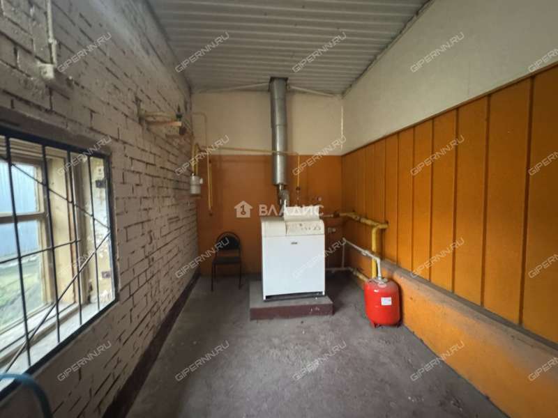 здание под офис, торговую площадь на Крутояровской улице