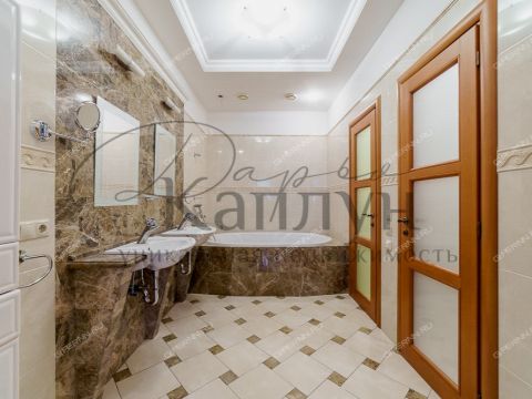 4-komnatnaya-ul-minina-d-9-4 фото