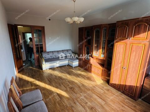 2-komnatnaya-ul-kosmonavta-komarova-d-13 фото
