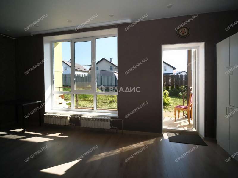 дом на улице Цветочная село Каменки