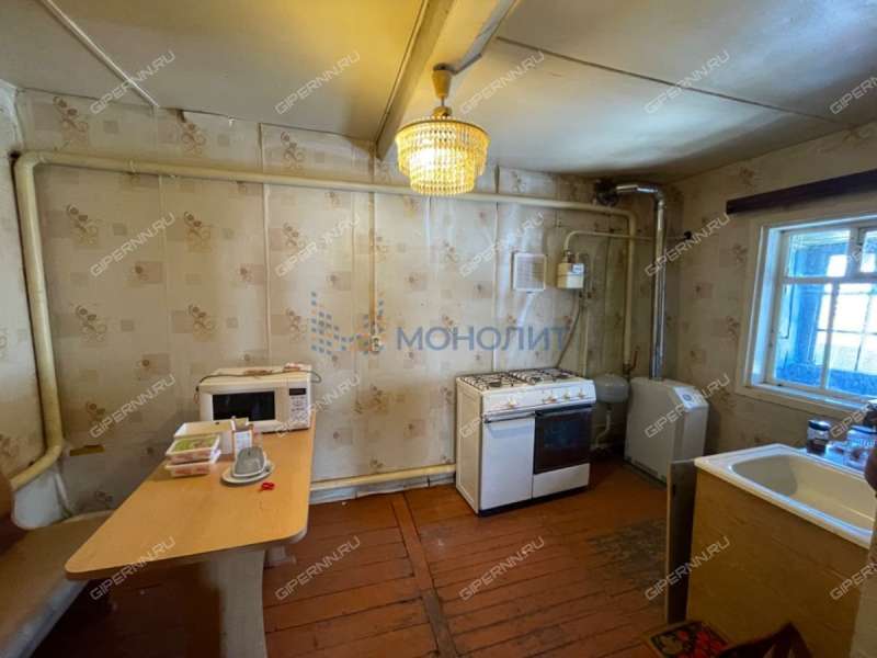 дом на улице Свободы село Работки