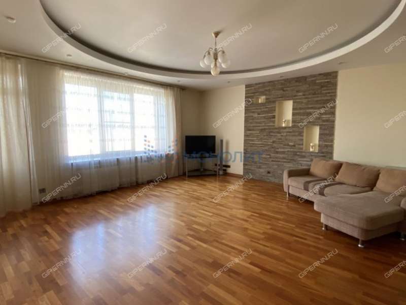 трёхкомнатная квартира в Университетском переулке дом 5а