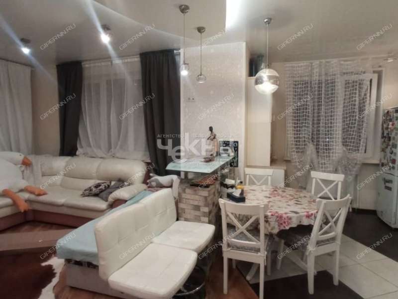 трёхкомнатная квартира на улице Тимирязева дом 7 к4