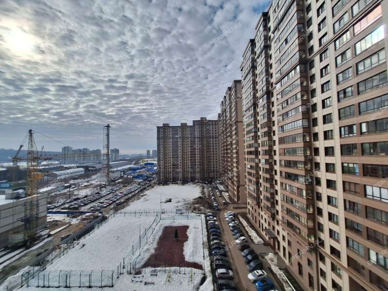 однокомнатная квартира на улице Июльских Дней дом 1 к1