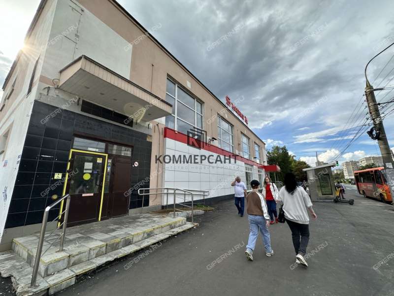 помещение под торговую площадь на улице Веденяпина