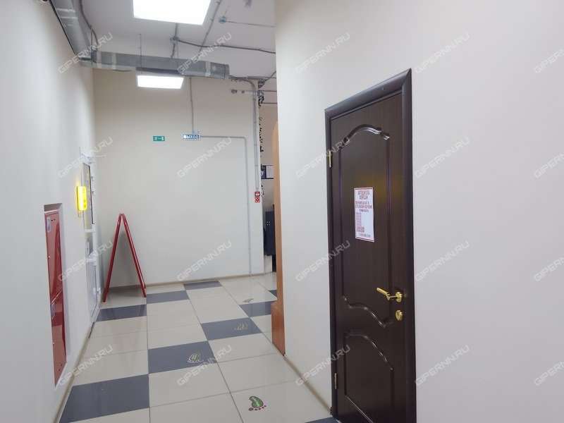 помещение под торговую площадь на Мельникова ул, д. 25