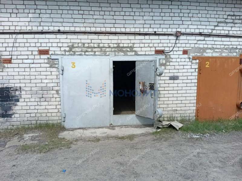гараж на улице Сутырина