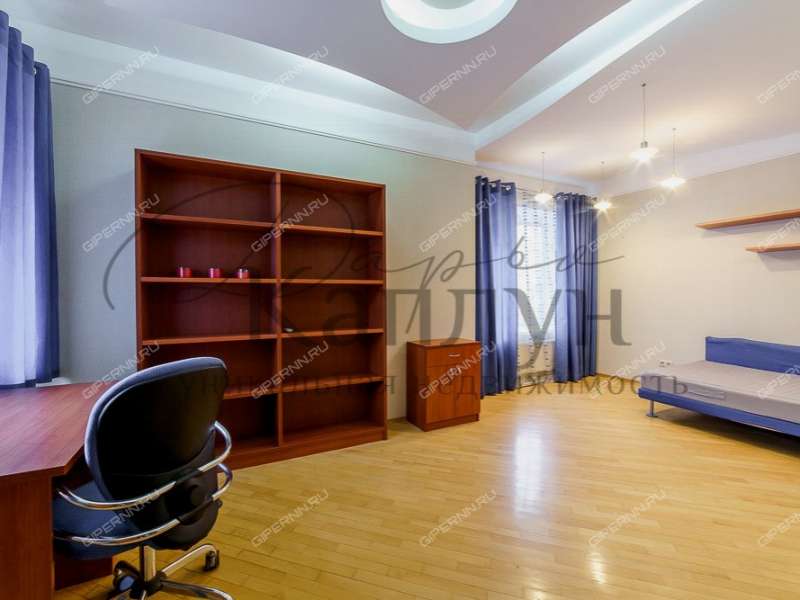 четырёхкомнатная квартира на улице Минина дом 9/4