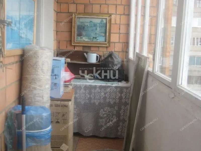 четырёхкомнатная квартира на улице Коминтерна дом 178