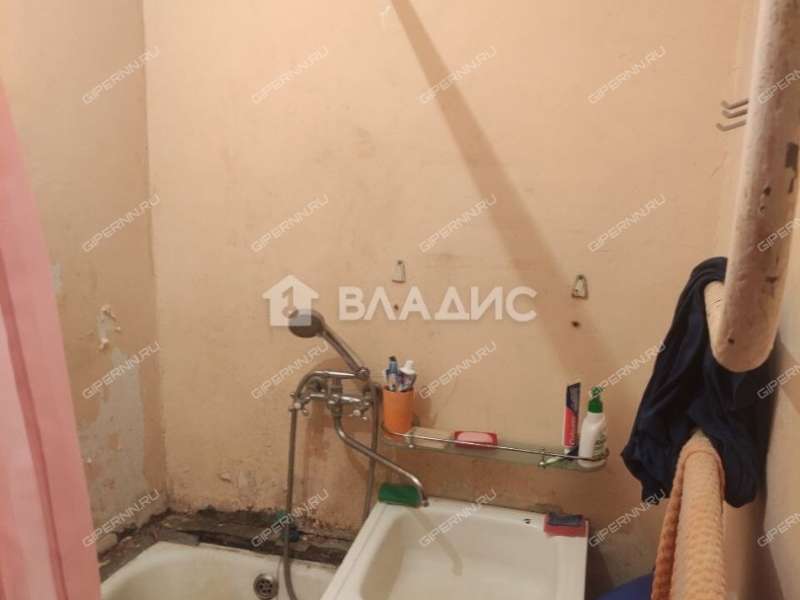 комната в доме 56 на Зеленодольской улице