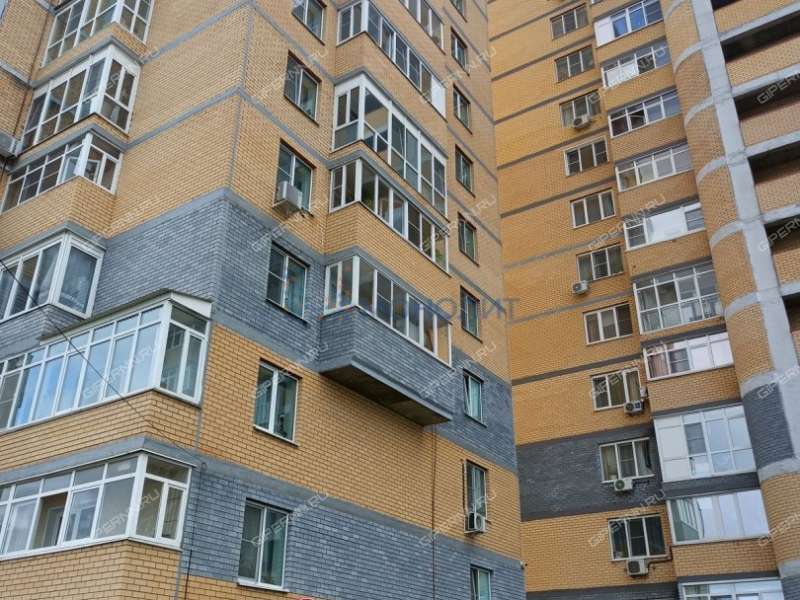 четырёхкомнатная квартира на Волжской набережной дом 8 к1