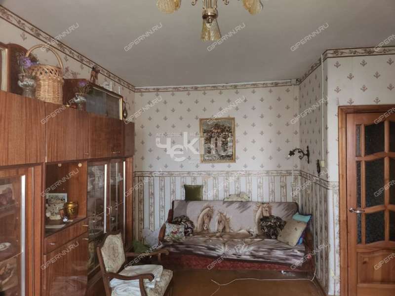 трёхкомнатная квартира на улице Ярошенко дом 4