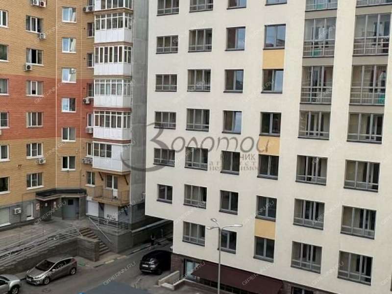 трёхкомнатная квартира на Полтавской улице дом 15