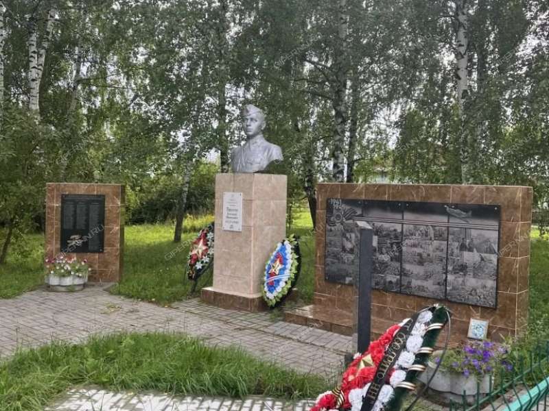 трёхкомнатная квартира на Молодёжной улице дом 4 село Румянцево