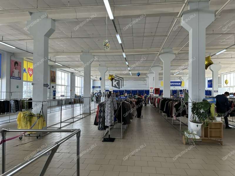 здание под офис, торговую площадь на улице Нартова