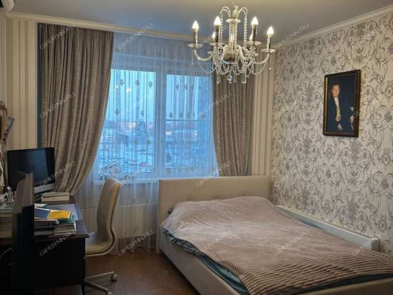 четырёхкомнатная квартира на улице Янки Купалы дом 38