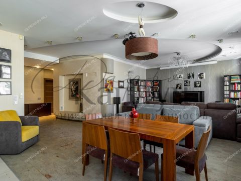 4-komnatnaya-ul-minina-d-19-6 фото