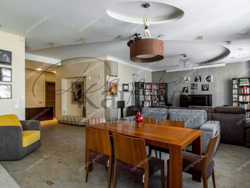 четырёхкомнатная квартира на улице Минина дом 19/6