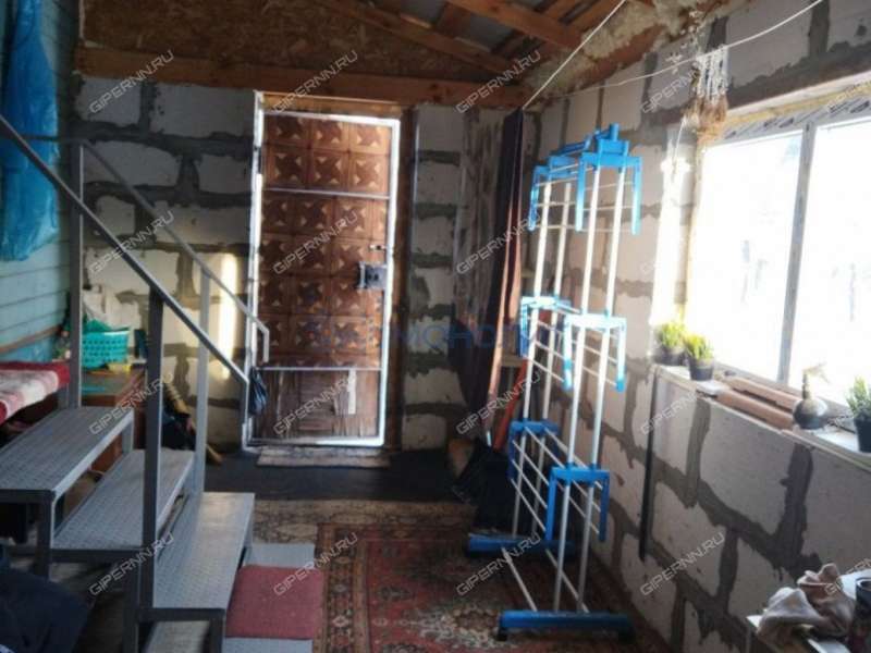 дом на Центральной улице село Дубское