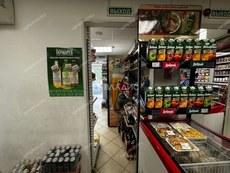 помещение под торговую площадь на проспекте Бусыгина