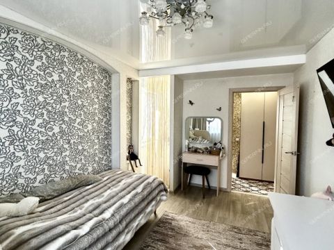 3-komnatnaya-ul-burevestnika-d-16 фото