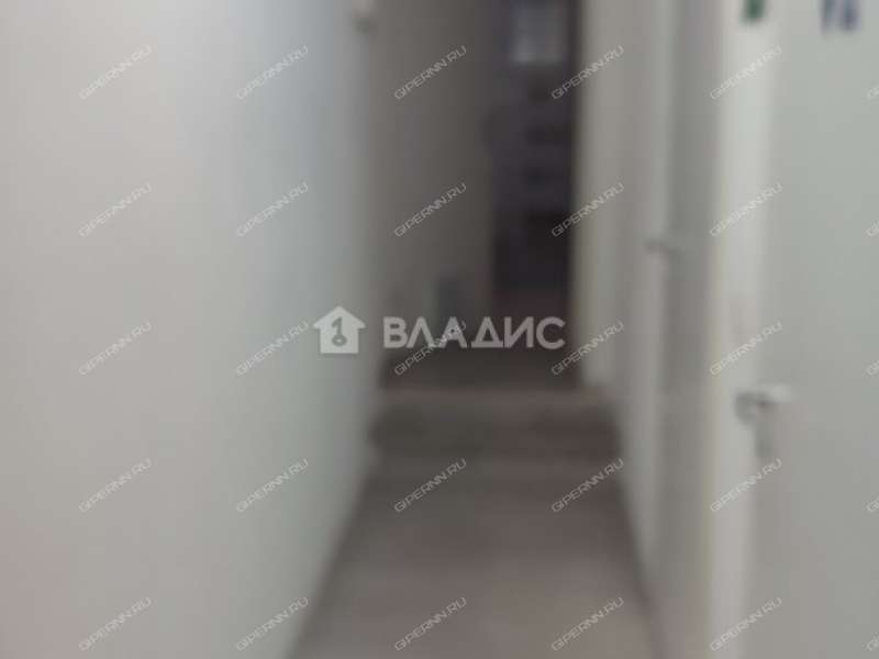 здание под офис, торговую площадь на Новой улице