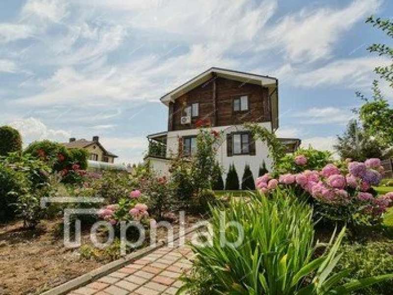 коттедж на Восточной улице село Великий Враг