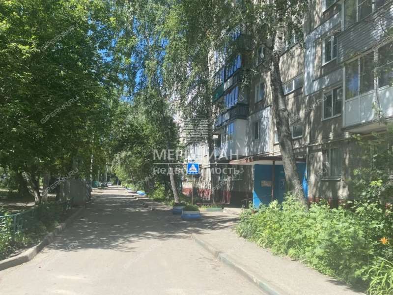 однокомнатная квартира на проспекте Бусыгина дом 9