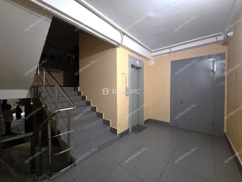 3-komnatnaya-ul-verhnepecherskaya-d-9 фото