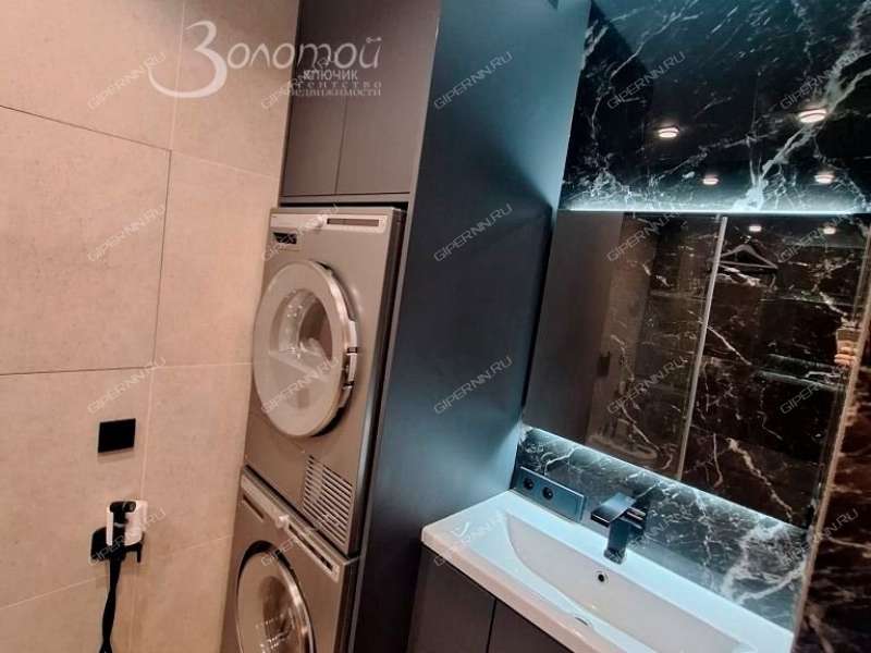 четырёхкомнатная квартира на проспекте Ленина дом 30 к5