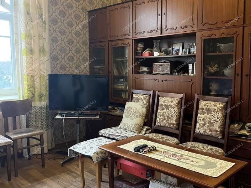 трёхкомнатная квартира на улице Коминтерна дом 181